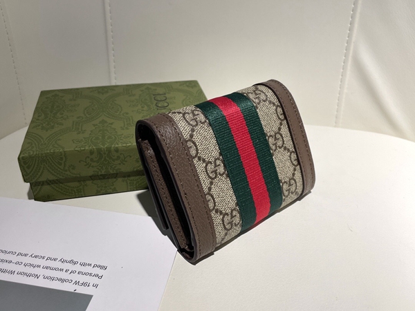 グッチ財布コピー側面デザイン